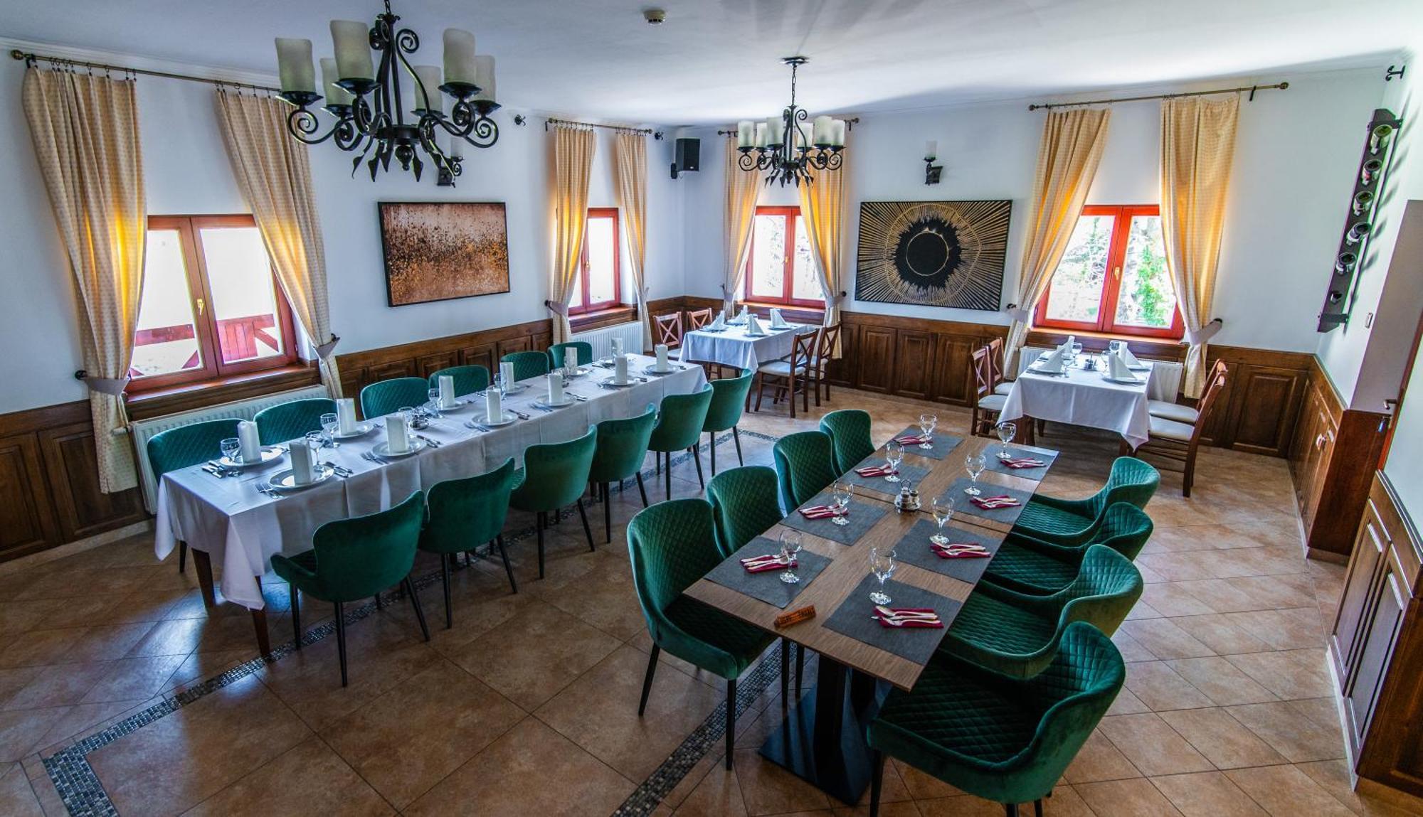 Borhotel Sziluett Farkasmály Gyöngyös Esterno foto
