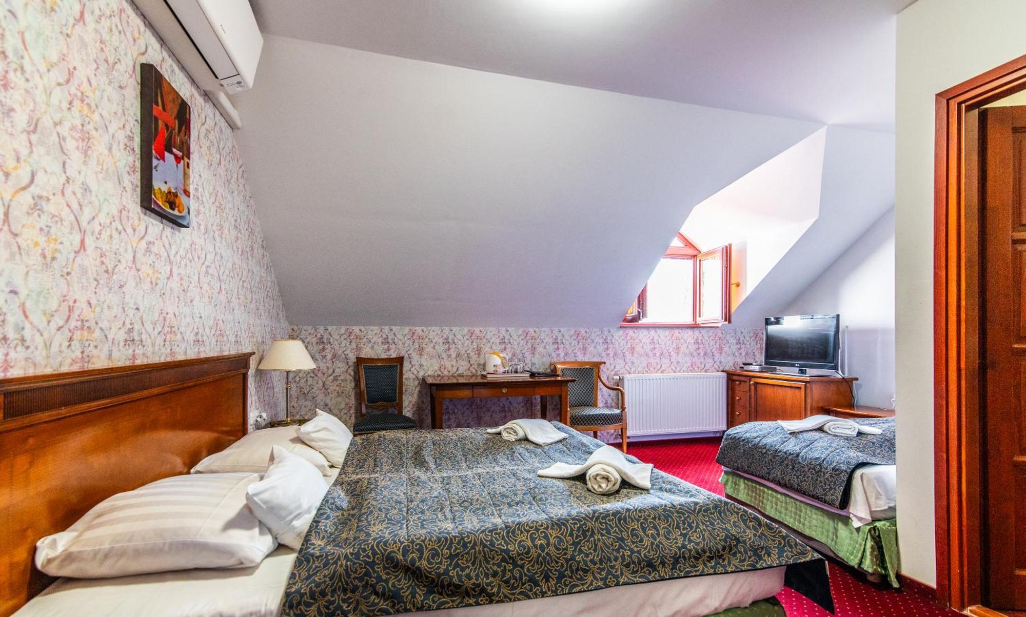 Borhotel Sziluett Farkasmály Gyöngyös Esterno foto