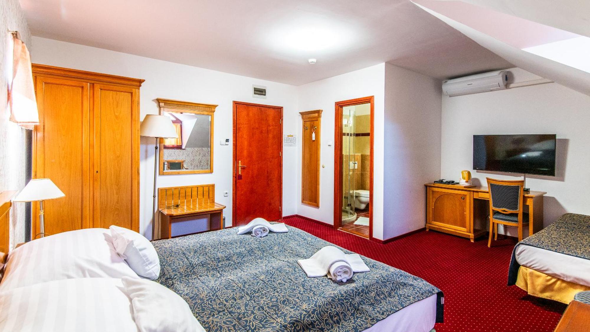 Borhotel Sziluett Farkasmály Gyöngyös Esterno foto