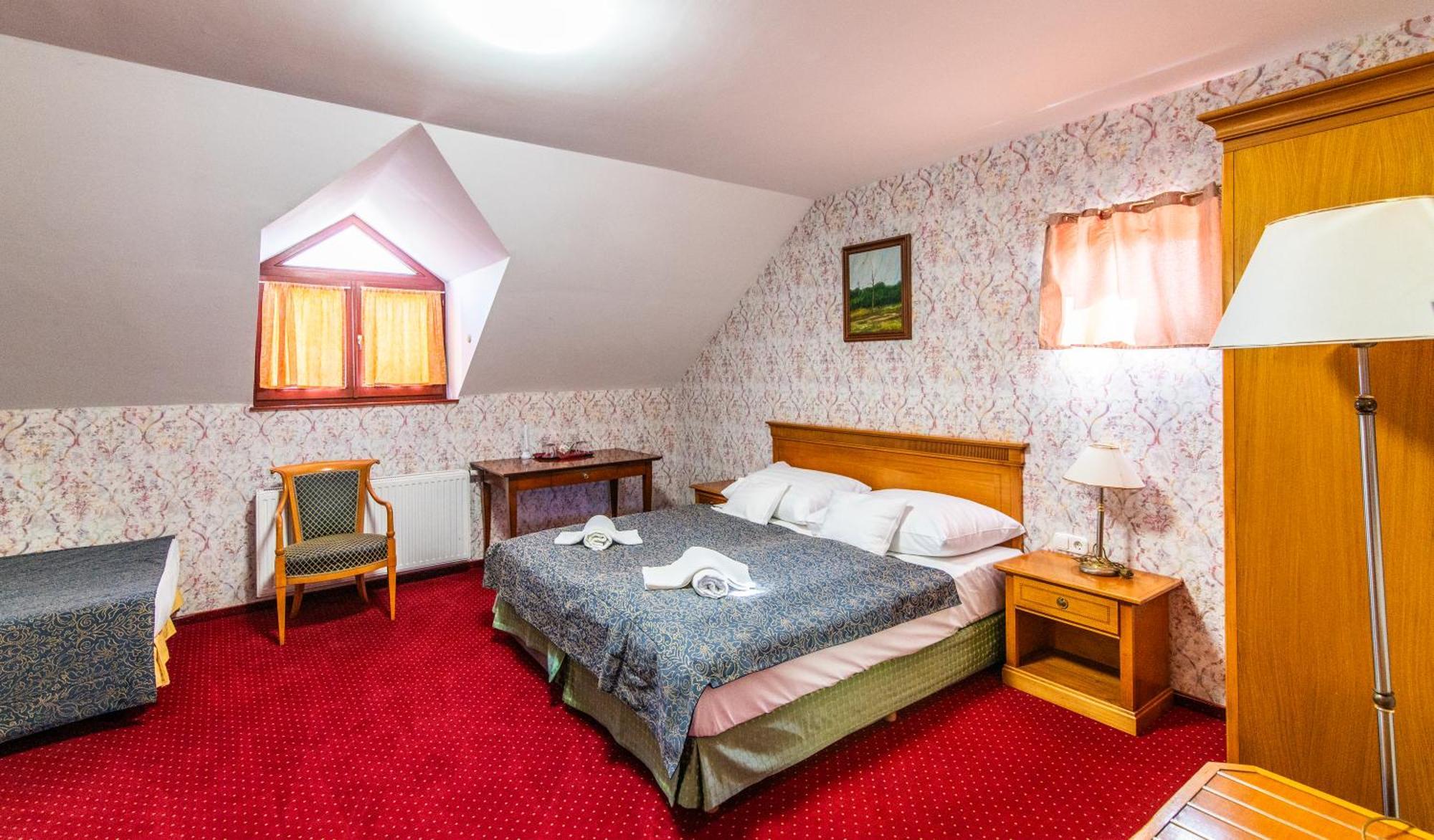 Borhotel Sziluett Farkasmály Gyöngyös Esterno foto