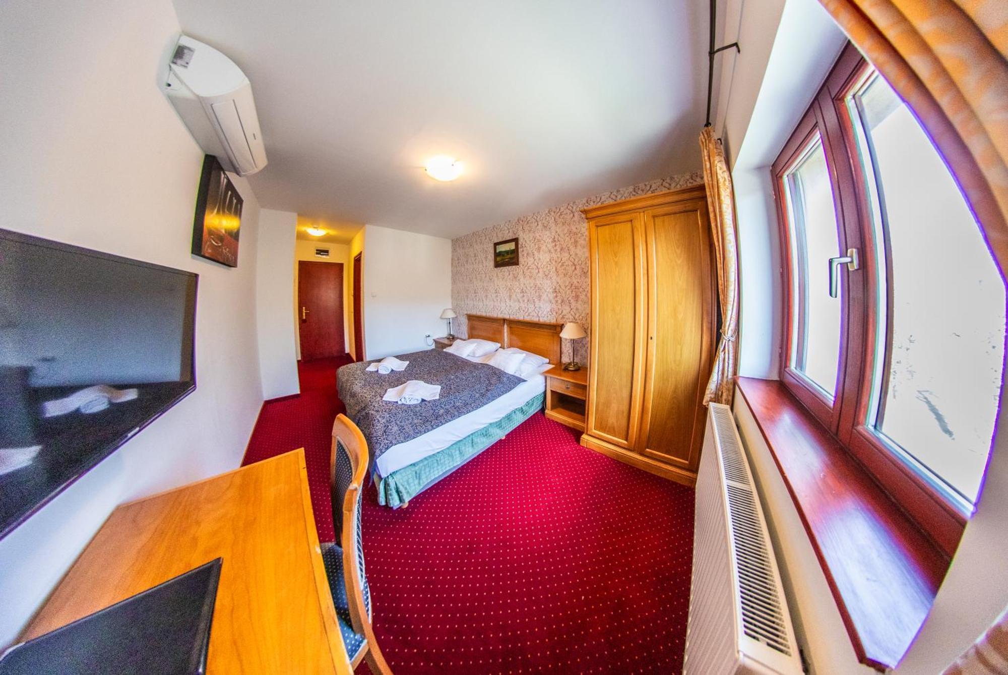 Borhotel Sziluett Farkasmály Gyöngyös Esterno foto
