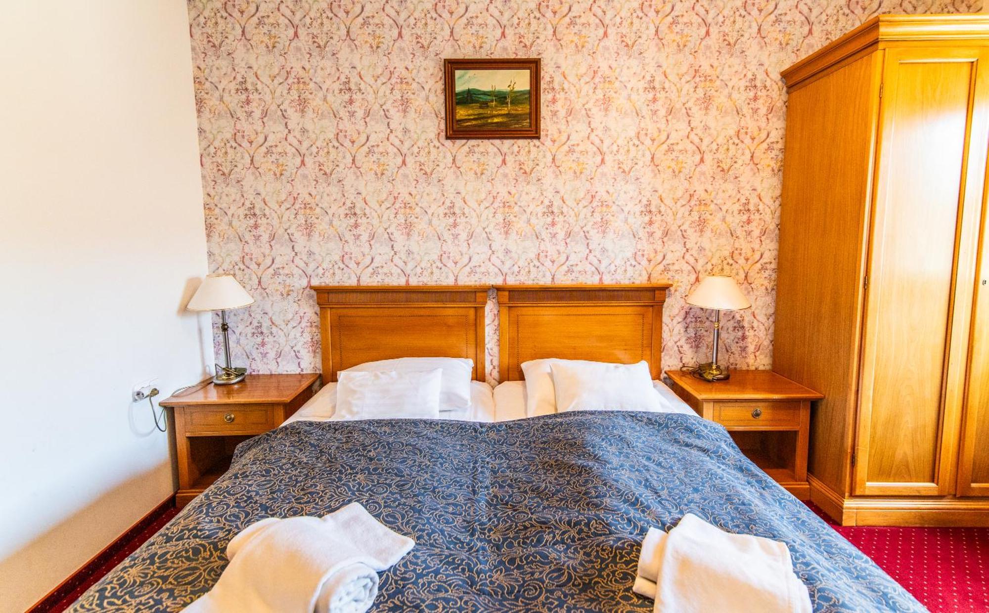 Borhotel Sziluett Farkasmály Gyöngyös Esterno foto
