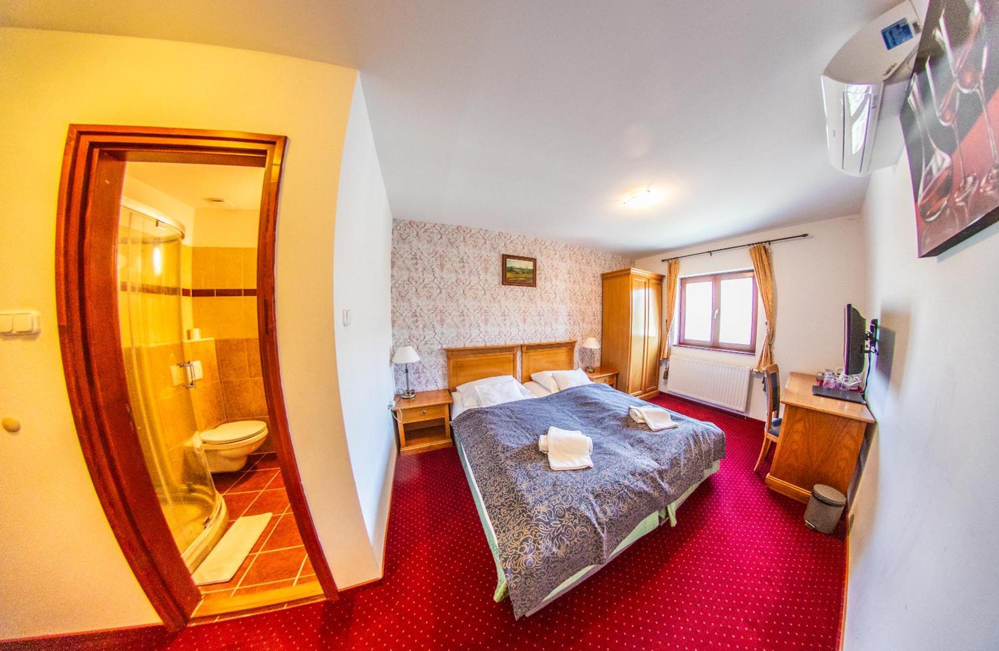 Borhotel Sziluett Farkasmály Gyöngyös Esterno foto