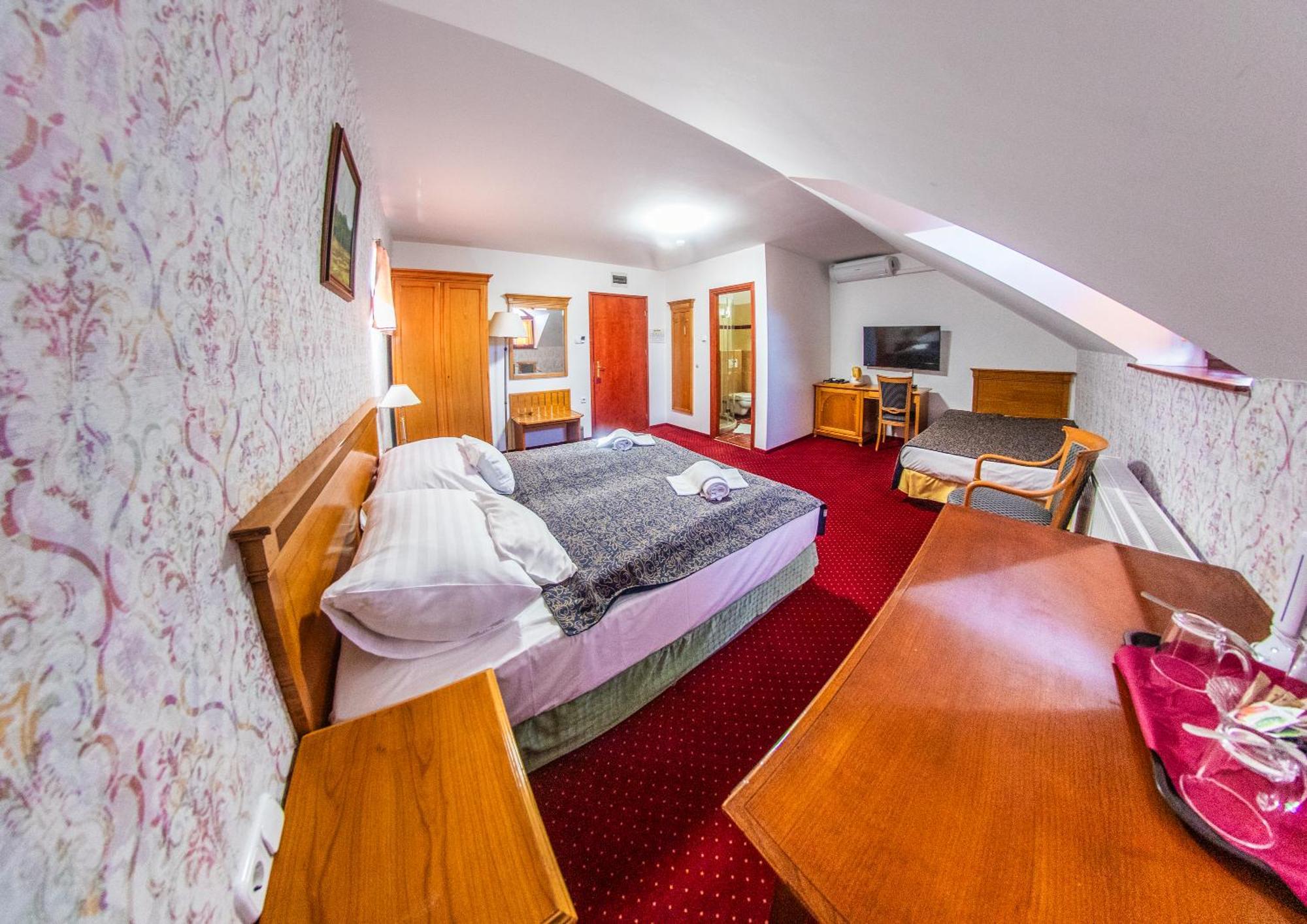 Borhotel Sziluett Farkasmály Gyöngyös Esterno foto